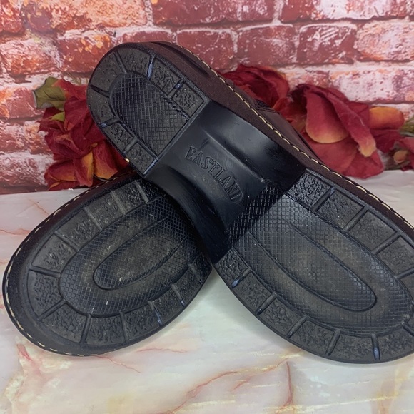 Eastland Black Leather Slip On Tracie Chunky Comfort Clogs - Picture 8 of 10